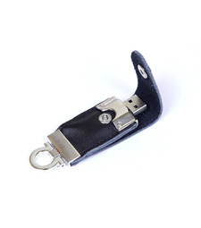 USB-флешка на 32 Гб в виде брелка, черный с логотипом